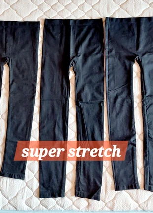 Set 3 leggings neri super elasticizzati, brand: Secret Possessions, condizioni: Nuovo senza cartellino, taglia: S / IT 40 / EU 36, €15.00, €16.45 include la Protezione acquisti