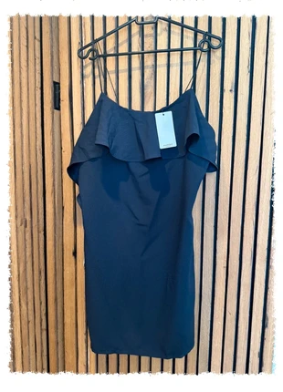 Wow Mango zwarte off shoulder jurk maat M Uitverkoop Uitverkoop, marque: Mango, état: Très bon état, taille: M / 38 / 10, 10,00 €, 11,20 € Protection acheteurs incluse