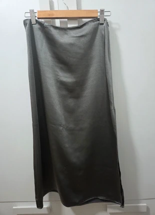 Falda plateada raso abertura lateral, marque: Stradivarius, état: Très bon état, taille: S / 36 / 8, 3,00 €, 3,85 € Protection acheteurs incluse