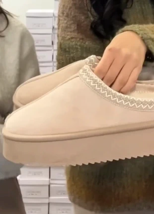 Mules fourrées à semelle plateforme beige – sur commande, marke: Tendance, zustand: Neu, mit Etikett, größe: 38, 25,00 €, 26,95 € inklusive Vinted-Käuferschutz