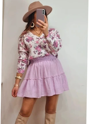 Magnifique pull fleurs lilas, marke: Boutique Parisienne, zustand: Sehr gut, größe: M / 38 / 10, 34,00 €, 36,40 € beinhaltet Vinted-Käuferschutz Pro