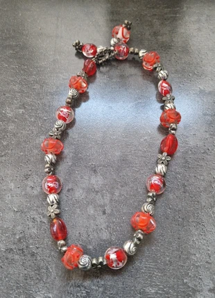 Vintage Rode hals ketting, merk: NO LABEL, staat: Heel goed, € 3,00, € 3,85 inclusief Kopersbescherming