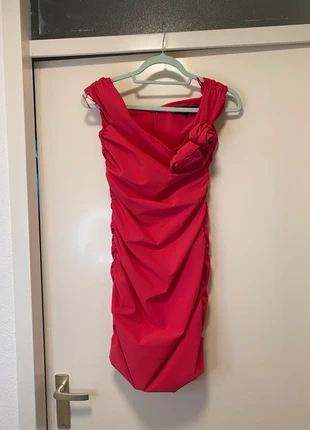 ZARA Pink Fuchsia Off The Shoulder Draped Mini Dress S, merk: Zara, staat: Nieuw zonder prijskaartje, maat: S / 36 / 8, € 39,00, € 41,65 inclusief Kopersbescherming