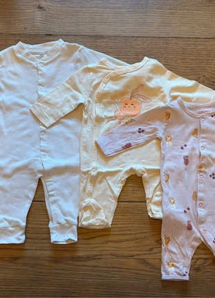Lot de 3 pyjamas léger 1 mois, brand: Inconnu, condizioni: Ottime, taglia: 1-3 mesi / 56 cm, €2.00, €2.80 include la Protezione acquisti