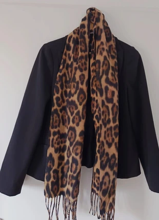 Écharpe Femme Type cachemire motif léopard café marron chaud neuve, brand: Boutique Parisienne, condizioni: Nuovo senza cartellino, €15.00, €16.45 include la Protezione acquisti