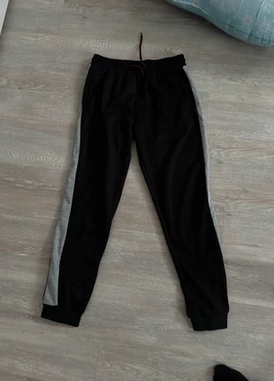 Joggingshose schlichte Alltagshose, brand: Sonstiges, condizioni: Ottime, taglia: L, €2.00, €2.80 include la Protezione acquisti