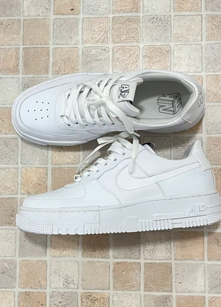 Nike af1 pixel, marque: Nike, état: Très bon état, taille: 40.5, 50,00 €, 53,20 € Protection acheteurs incluse