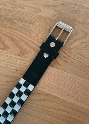 Breiter Punk Rock Gürtel Gr. S, brand: lowlife, condizioni: Ottime, taglia: 75 cm, €8.00, €9.10 include la Protezione acquisti