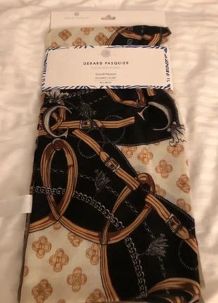 Écharpe qualité premium Gérard Pasquier neuf, brand: Gerard Pasquier, condizioni: Nuovo con cartellino, €10.00, €11.20 include la Protezione acquisti