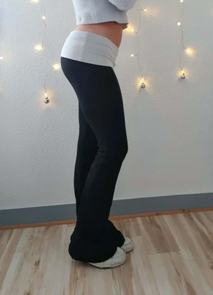 Pantalon évasé, taille rabattable. Taille S, marque: Boutique indépendante, état: Très bon état, taille: S / 36 / 8, 14,00 €, 15,40 € Protection acheteurs incluse