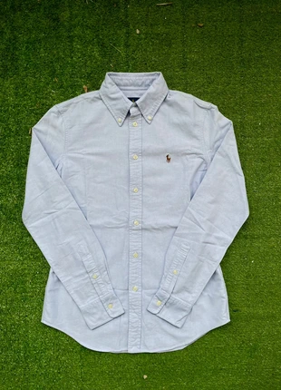 Chemise Ralph Lauren unie bleue claire logo brodé beige/marron taille S femme 👩, marque: Ralph Lauren, état: Très bon état, taille: S, 29,50 €, 31,68 € Protection acheteurs incluse