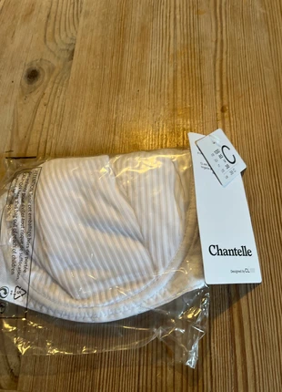 Soutien-gorge Chantelle 100 C neuf, marque: Chantelle, état: Neuf avec étiquette, taille: 100C, 35,00 €, 37,45 € Protection acheteurs incluse