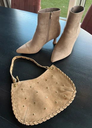 Leuk setje enkellaarsjes en tasje, helemaal trendy, merk: Trendy, staat: Nieuw zonder prijskaartje, maat: 41, € 40,00, € 42,70 inclusief Kopersbescherming