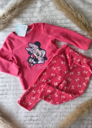 Pyjama deux pièces polaire Minnie neuf avec étiquette taille 18 mois, brand: Disney, condition: New with tags, size: 12-18 months / 80 cm, €11.00, €12.25 includes Buyer Protection