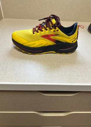 Deportivas trekking hombre, marque: Brooks, état: Neuf sans étiquette, taille: 41, 30,00 €, 32,20 € Protection acheteurs incluse