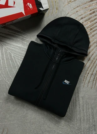 Gilet à capuche Nike noir logo brodé Nike blanc, brand: Nike, condition: Very good, size: S, €28.00, €30.10 includes Buyer Protection Pro