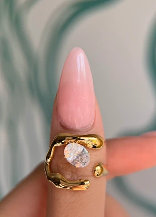 Bague acier inoxydable or doré ajustable or doré ajustable pierre blanche tendance Y2K, marke: Boutique Parisienne, zustand: Sehr gut, größe: Größenverstellbar, 10,00 €, 11,20 € beinhaltet Vinted-Käuferschutz Pro