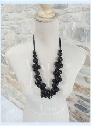 Collier à boules noires, condizioni: Ottime, €5.00, €5.95 include la Protezione acquisti
