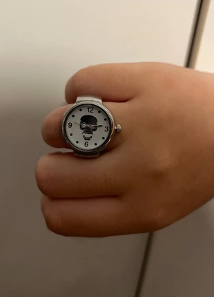 Chunky Skull Clock Ring, brand: Accessories, condition: Very good, size: Adjustable, £9.50, £10.68 includes Buyer Protection