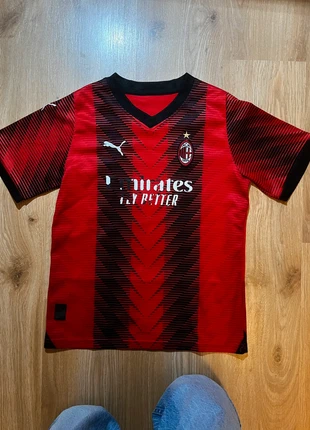 Maillot domicile AC Milan 2023 Puma très bon état football Serie A, brand: Puma, condizioni: Ottime, taglia: 12 anni / 152 cm, €5.00, €5.95 include la Protezione acquisti