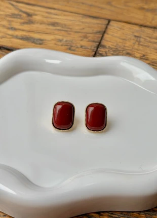 Boucles d'oreilles dorées et rouge bordeaux acier inoxydable, marque: Tendance, état: Neuf sans étiquette, 8,00 €, 9,10 € Protection acheteurs incluse