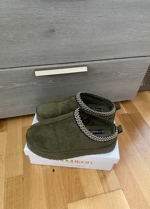 chausson fourrrure, marque: aucune, état: Neuf sans étiquette, taille: 38, 10,00 €, 11,20 € Protection acheteurs incluse