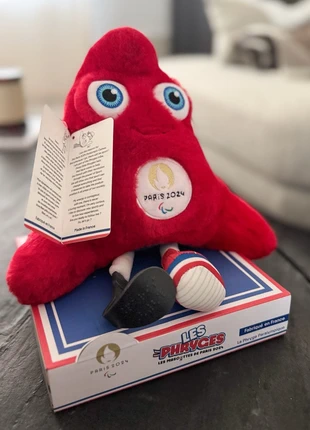 Peluche officielle Paris 2024 – Phryge Paralympique 🇫🇷, marque: Doudou et Compagnie, état: Neuf avec étiquette, taille: Taille unique, 20,00 €, 21,70 € Protection acheteurs incluse