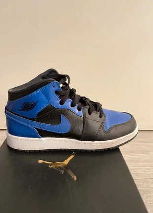 Air Jordan 1 mid hyper Royal, merk: Jordan, staat: Nieuw zonder prijskaartje, maat: 39, € 80,00, € 84,70 inclusief Kopersbescherming