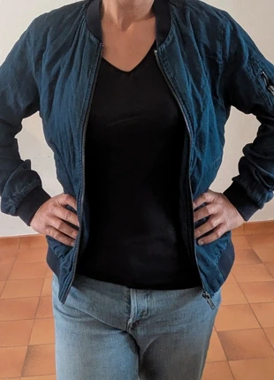 💙 Veste bomber denim léger Esprit – taille L – style casual, merk: Esprit, staat: Heel goed, maat: L / 40 / 12, € 6,00, € 7,00 inclusief Kopersbescherming