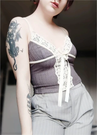 Cute beige and grey top (s), merk: Alternative, staat: Heel goed, maat: S / 36 / 8, € 12,99, € 14,34 inclusief Kopersbescherming Pro