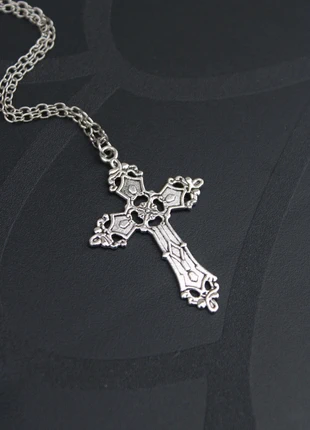 Collier croix style gothique Y2k, condizioni: Ottime, €7.00, €8.05 include la Protezione acquisti
