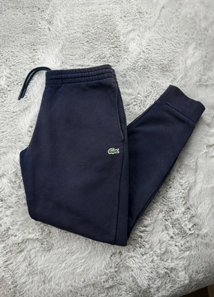 Pantalon de jogging Lacoste bleu marine M, marke: Lacoste, zustand: Sehr gut, größe: M, 39,00 €, 41,65 € beinhaltet Vinted-Käuferschutz Pro