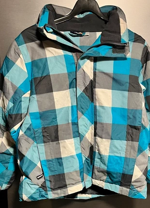 Warme winterjas, merk: Crivit, staat: Heel goed, maat: 9 jaar / 134 cm, € 6,00, € 7,00 inclusief Kopersbescherming