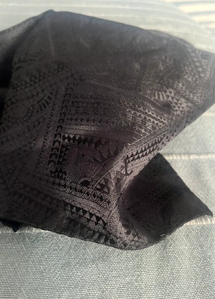 Pañuelo negro nuevo Hugo Boss, marque: Hugo Boss, état: Neuf avec étiquette, 19,00 €, 20,65 € Protection acheteurs incluse