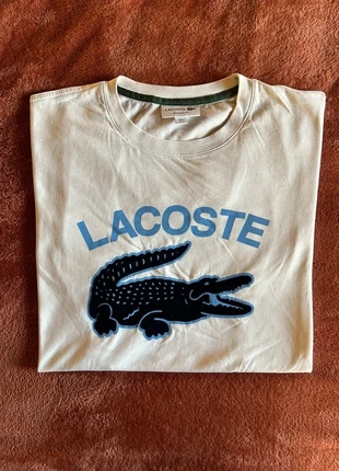 T-shirt Lacoste Blanc et Marine, marke: Lacoste, zustand: Sehr gut, größe: S, 10,00 €, 11,20 € inklusive Vinted-Käuferschutz