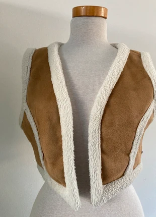 Lammy gilet, merk: Sensation, staat: Heel goed, maat: L / 40 / 12, € 7,00, € 8,05 inclusief Kopersbescherming