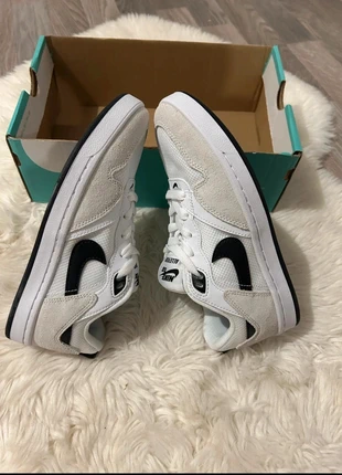 Basket 🏀 Nike SB alleyoop taille 35.5 unisexe, marque: Nike, état: Neuf avec étiquette, taille: 35.5, 55,00 €, 58,45 € Protection acheteurs incluse