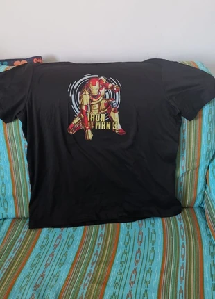 T-shirt mitica personaggio Marvel "Iron Man" XXL nuova nera, état: Neuf sans étiquette, taille: XXL, 14,00 €, 15,40 € Protection acheteurs incluse