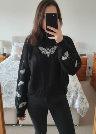 Pull Court Noir Col Roulé Papillon Brodé Gothique (Taille S) 🦋, marke: mila paris, zustand: Gut, größe: S / 36 / 8, 59,00 €, 62,65 € inklusive Vinted-Käuferschutz