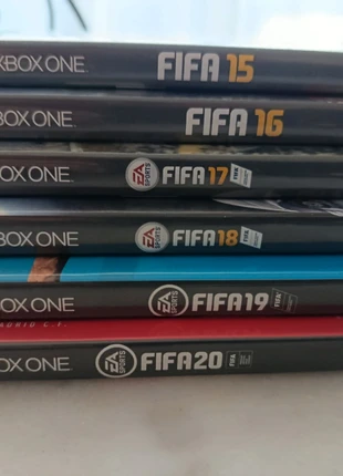 Collection Complète FIFA (Xbox One), condition: Very good, €12.00, €13.30 includes Buyer Protection