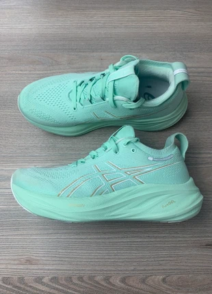 Asics Gel Nimbus 26 femme 39 running route confort ParfaitEtat, merk: Asics, staat: Heel goed, maat: 39, € 60,00, € 63,70 inclusief Kopersbescherming Pro