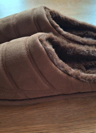 Pantoufle fourrées, brand: Sodwitch, condizioni: Nuovo senza cartellino, taglia: 42,5, €10.00, €11.20 include la Protezione acquisti