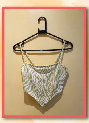 Shein, size 6, white & light green, adjustable straps, crop top, brand: Shein, condition: Very good, size: XS / UK 4-6, £1.25, £2.01 includes Buyer Protection