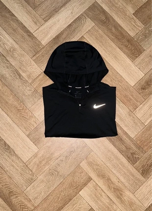 Pull court Nike running Noir femme - Taille XS, brand: Nike, condition: Very good, size: XS, €25.00, €26.95 includes Buyer Protection