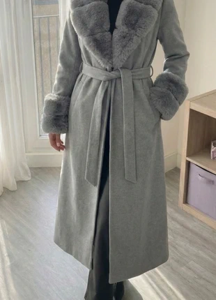 Manteau long gris avec fausses fourrure vintage hiver automne, marque: Maison Adeline, état: Très bon état, taille: M / 38 / 10, 64,00 €, 67,90 € Protection acheteurs incluse