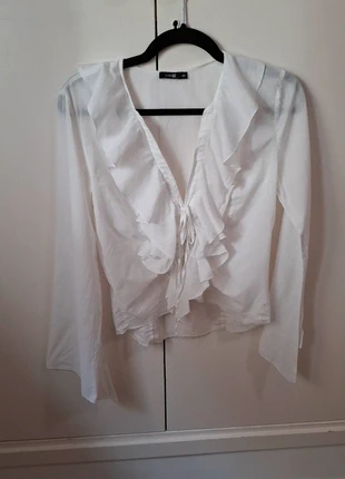 Camisa volantes blanca, brand: Vintage Dressing, condizioni: Ottime, taglia: S / IT 40 / EU 36, €4.50, €5.43 include la Protezione acquisti