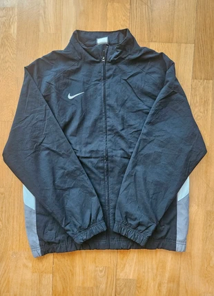 Retro Vintage Black Sweather by Nike, marca: Nike, estado: Muito bom, tamanho: L, €7.99, €9.09 inclui Proteção do Comprador