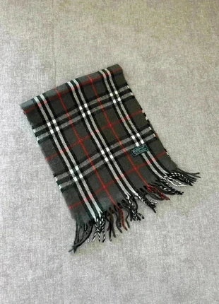 Écharpe Burberry gris foncés, marke: Burberry, zustand: Sehr gut, 45,00 €, 47,95 € beinhaltet Vinted-Käuferschutz Pro