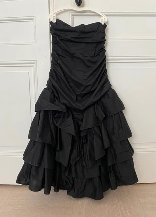 Jupe à volants noire, brand: Desigual, condizioni: Nuovo con cartellino, taglia: S / IT 40 / EU 36, €40.00, €42.70 include la Protezione acquisti