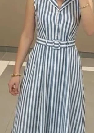 Robe midi sans manches à rayures bleues et blanches avec ceinture taille S, marke: Masina & Co, zustand: Sehr gut, größe: S / 36 / 8, 37,90 €, 40,50 € inklusive Vinted-Käuferschutz